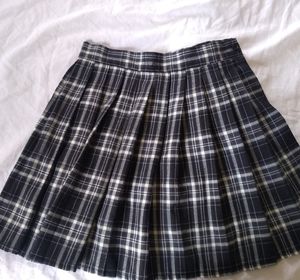 Plad Pleated Mini Skirt